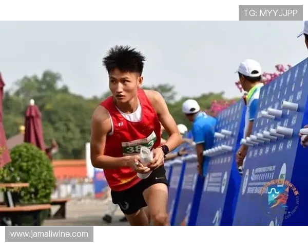 成都篮球队的奋斗历程与冠军赛背后的故事揭秘 成都篮球队的奋斗历程与冠军赛背后的故事揭秘